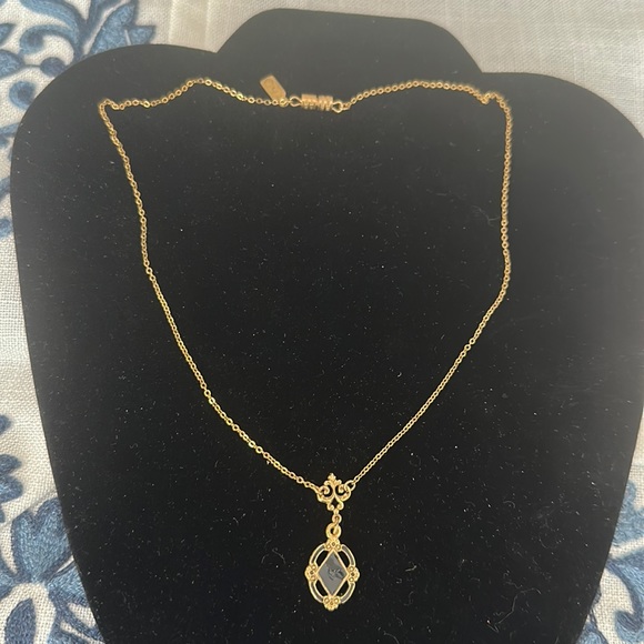 Gold tone plated chain necklace 1923,18” lovely charm in center vintage look - Picture 2 of 5